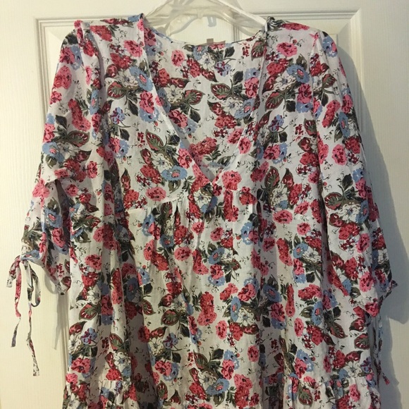 SOLD On Another Site!!  Gorgeous Boutique Top - Picture 1 of 4
